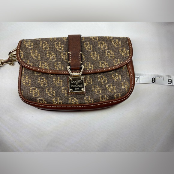 Vintage Dooney & Bourke 1975 Signature Monogram Wristlet / Clutch - Picture 10 of 16